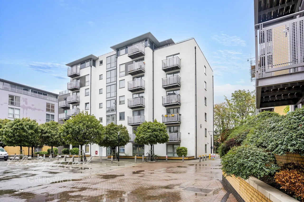 1 bed flat for sale, Deals Gateway, London, SE13