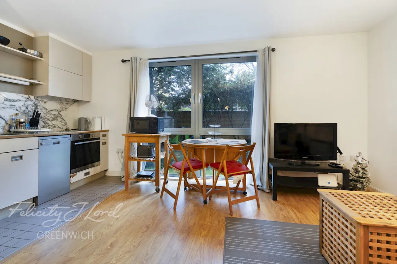 Deals Gateway, London, SE13, photo 7