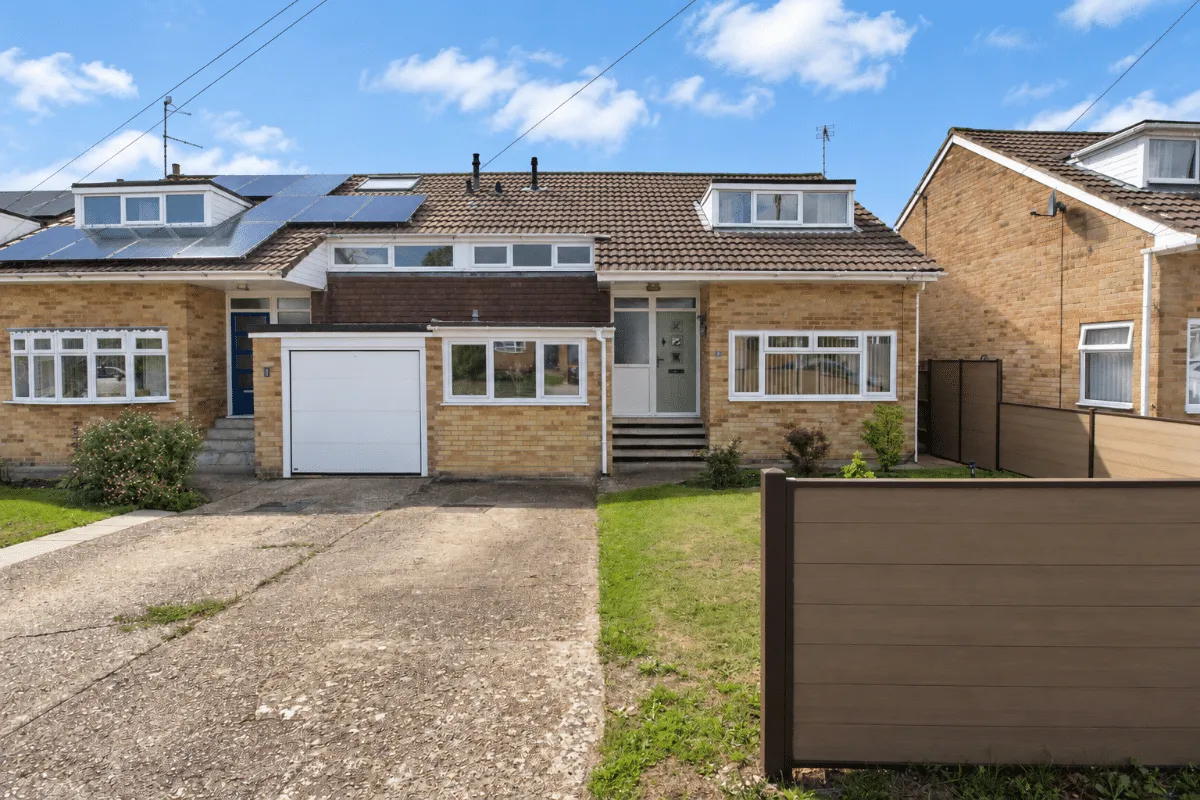 3 bed house for sale, Lincoln Rise, Waterlooville, PO8