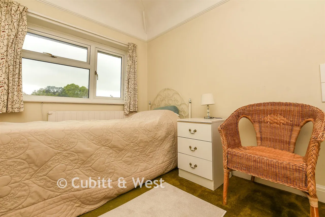 Balcombe Road, Horley, RH6, photo 18