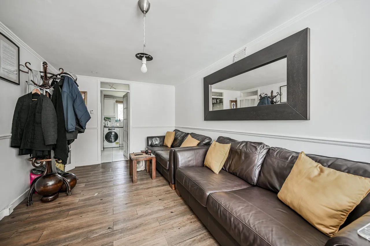 4 Coldham Court, Lordship Lane, London, photo 5