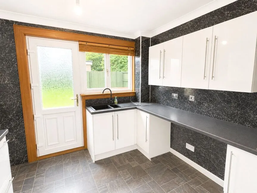 Hillview, Cowdenbeath, Fife, KY4, photo 5