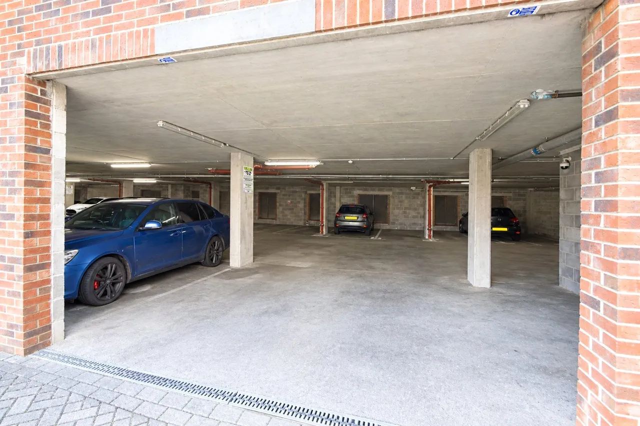 Carter Court, Hook, RG27, photo 8