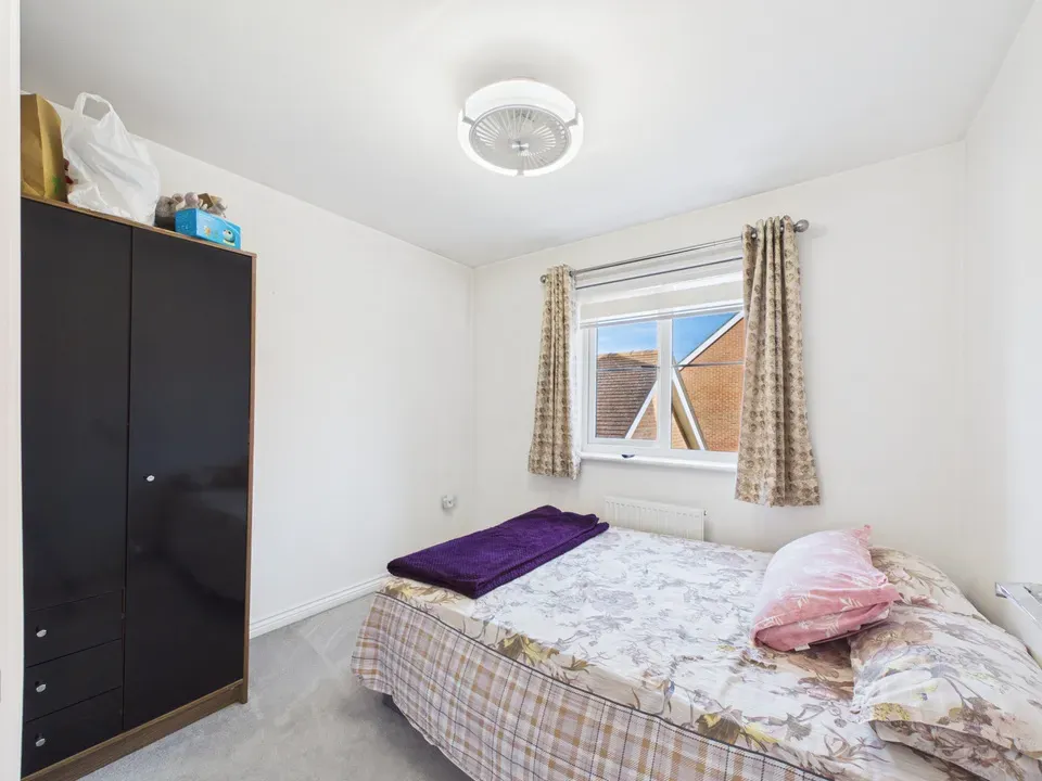 Tributary Lane, Faygate, Horsham, RH12 0BQ, photo 7