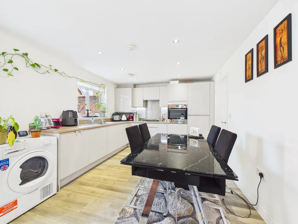 Tributary Lane, Faygate, Horsham, RH12 0BQ, photo 12
