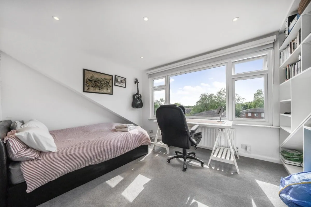 Cranford Close, Raynes Park, London, SW20, photo 9