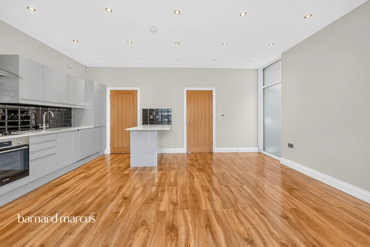 3 bed house for sale, Hythe Road, Thornton Heath, CR7