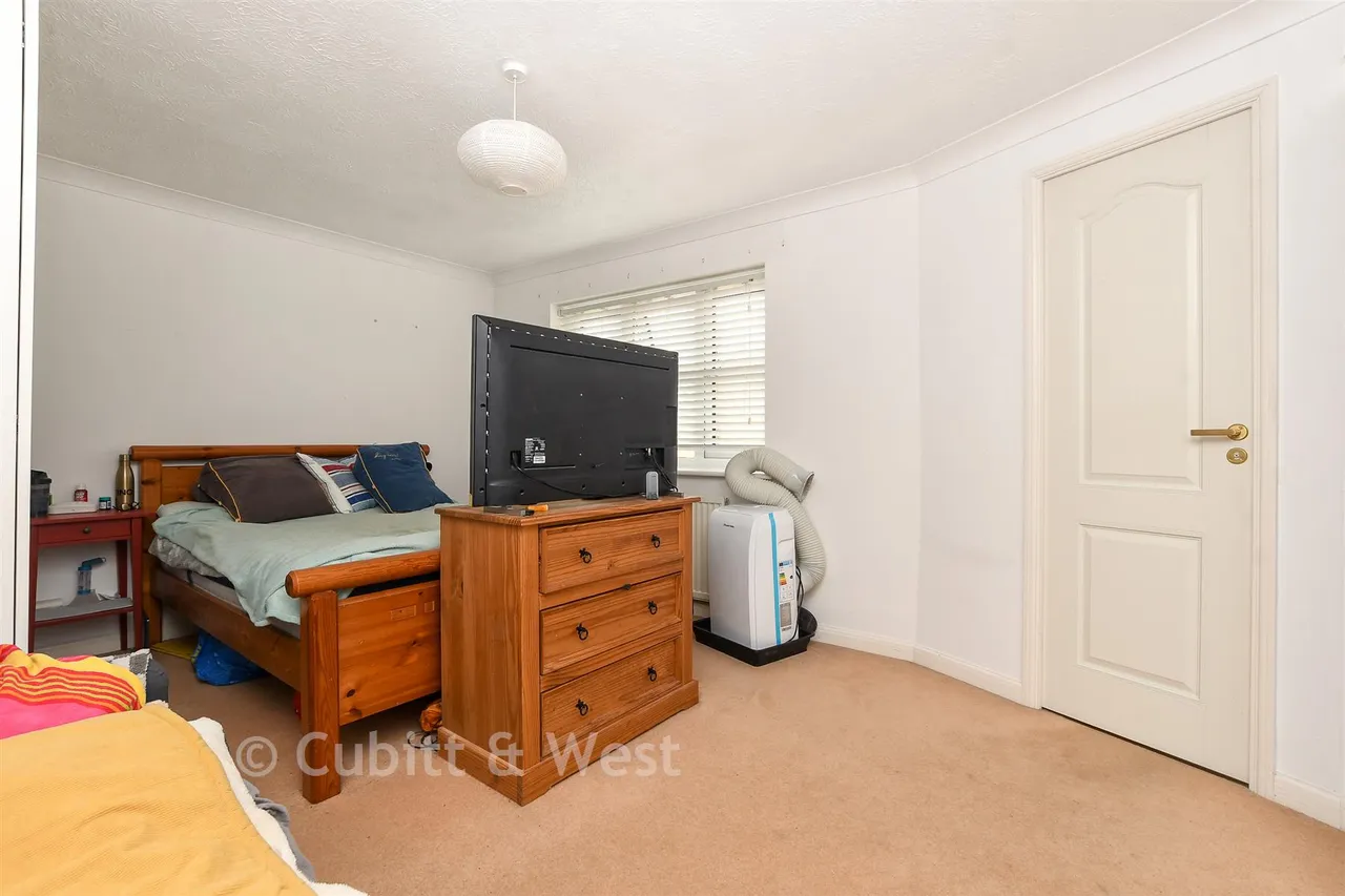 Hillbury Gardens, Warlingham, CR6, photo 9