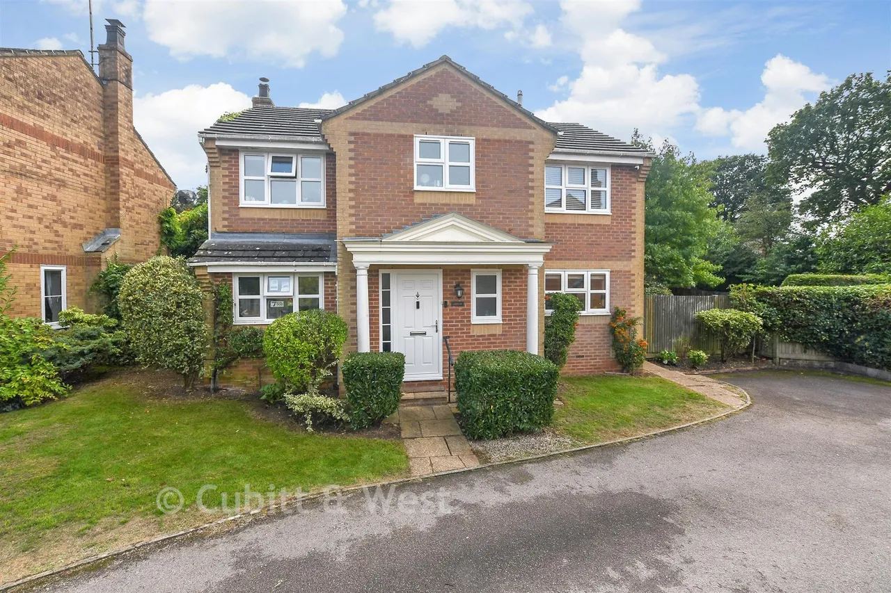 4 bed house for sale, Hillbury Gardens, Warlingham, CR6