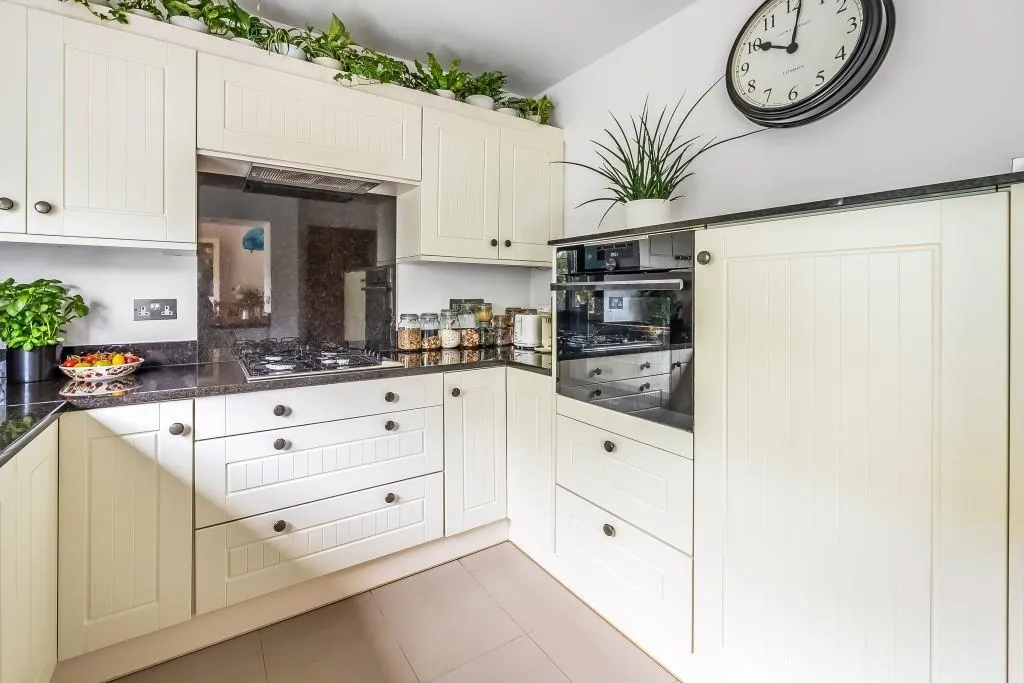 Vincent Drive, Dorking, RH4, photo 18