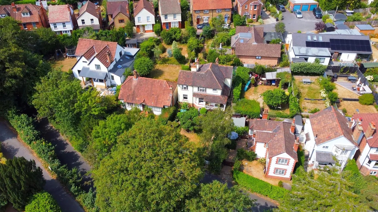 Vincent Drive, Dorking, RH4, photo 25