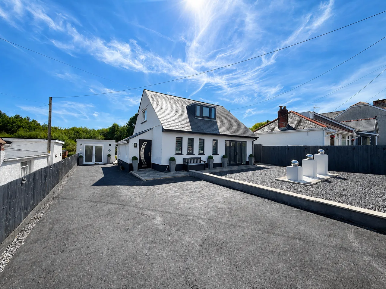 3 bed house for sale, Tycroes Road, Tycroes, SA18