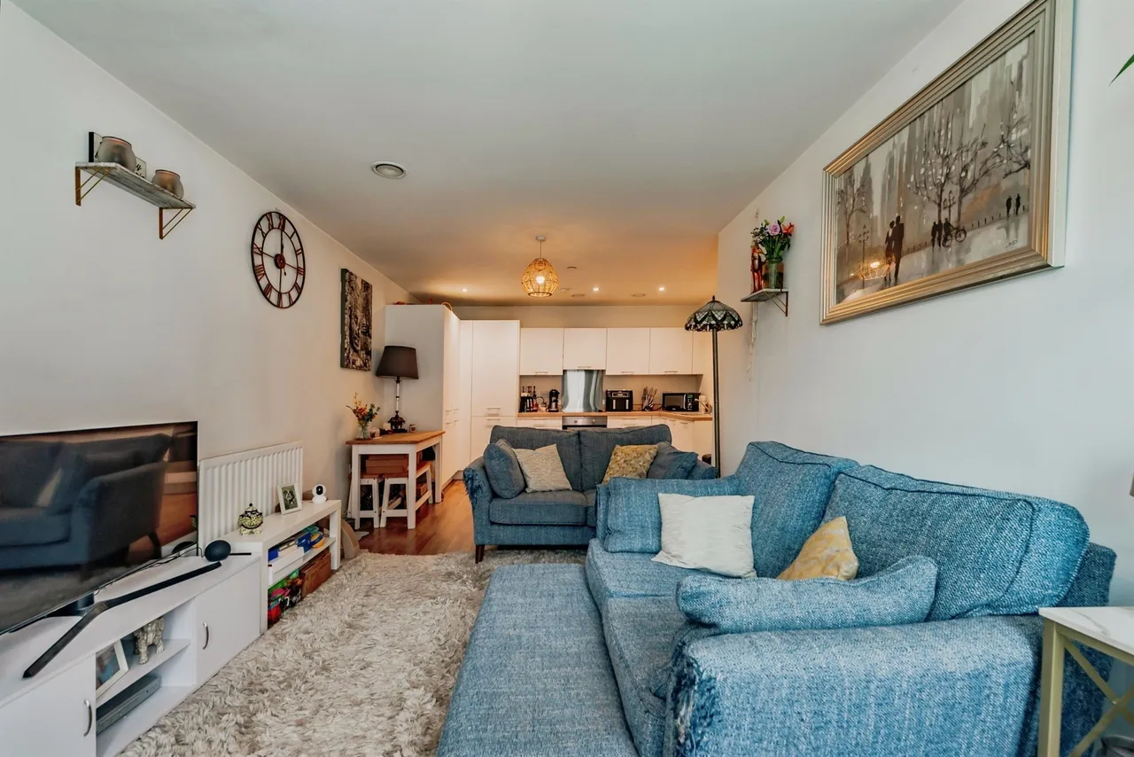 Marketfield Way, Redhill, RH1, photo 6