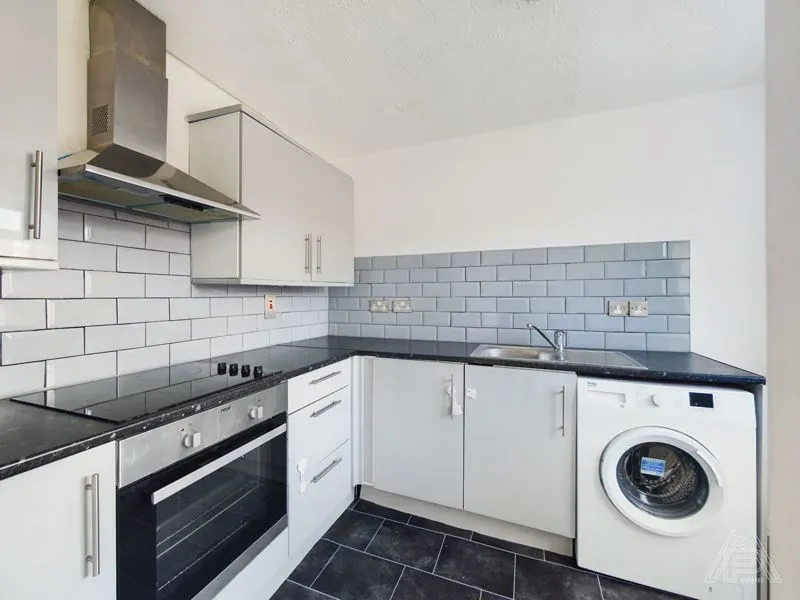 Palliser Drive, Rainham, RM13, photo 2