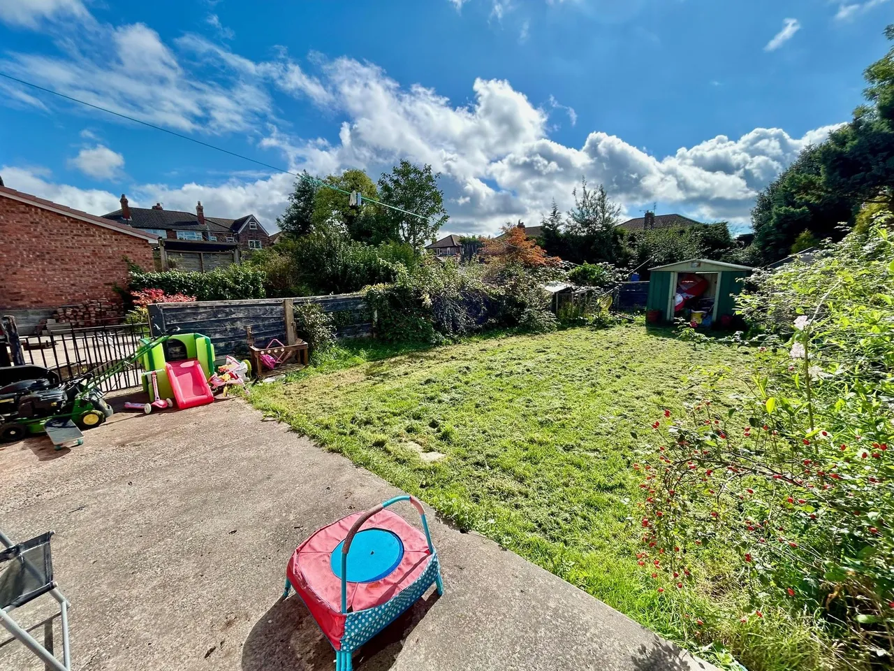 Hurstfold Avenue, Manchester, photo 13