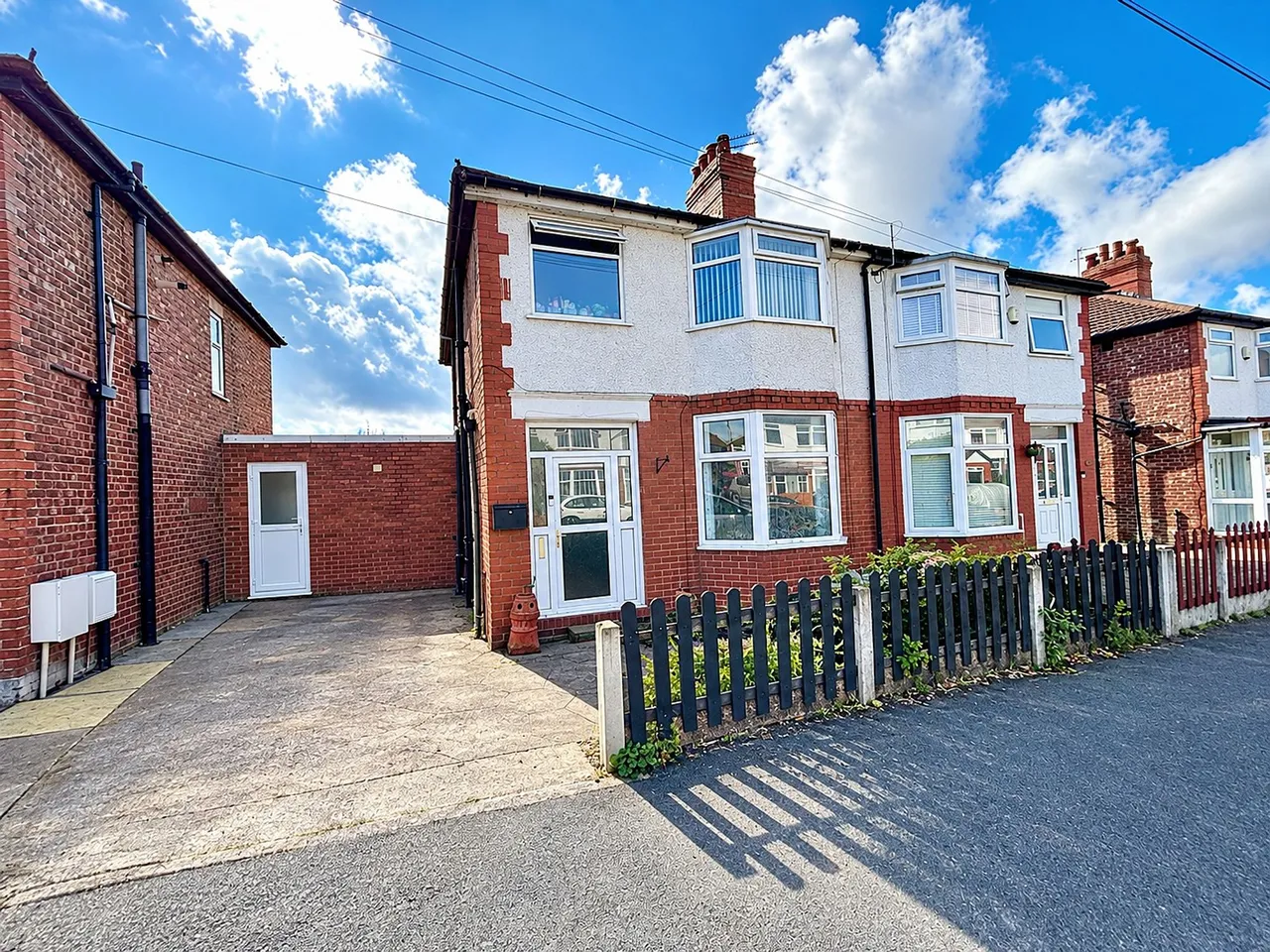 3 bed house for sale, Hurstfold Avenue, Manchester