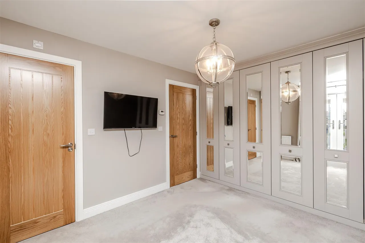 Holmes Row, Jameson Manor, NE20, photo 11
