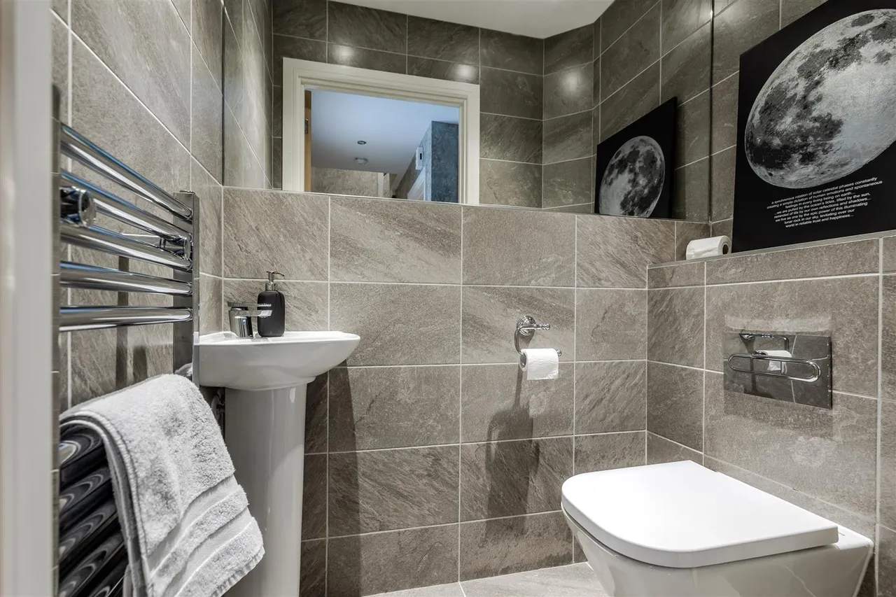 Holmes Row, Jameson Manor, NE20, photo 9