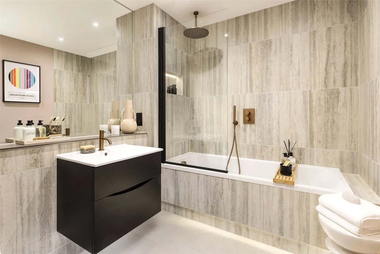 Bicknell Way, London, SW17 0FD, photo 4