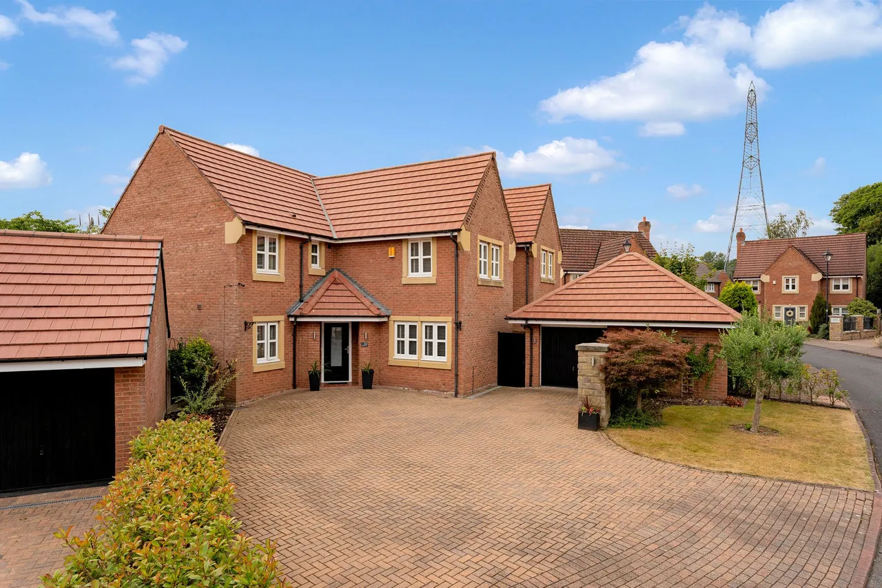4 bed house for sale — Holford Moss, Runcorn, WA7 1GB