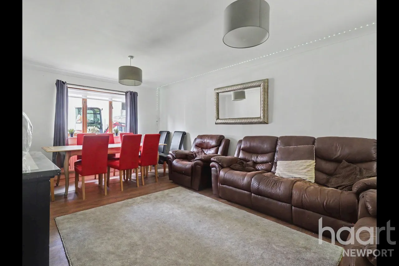 Fields Park Road, Newport, NP20, photo 6