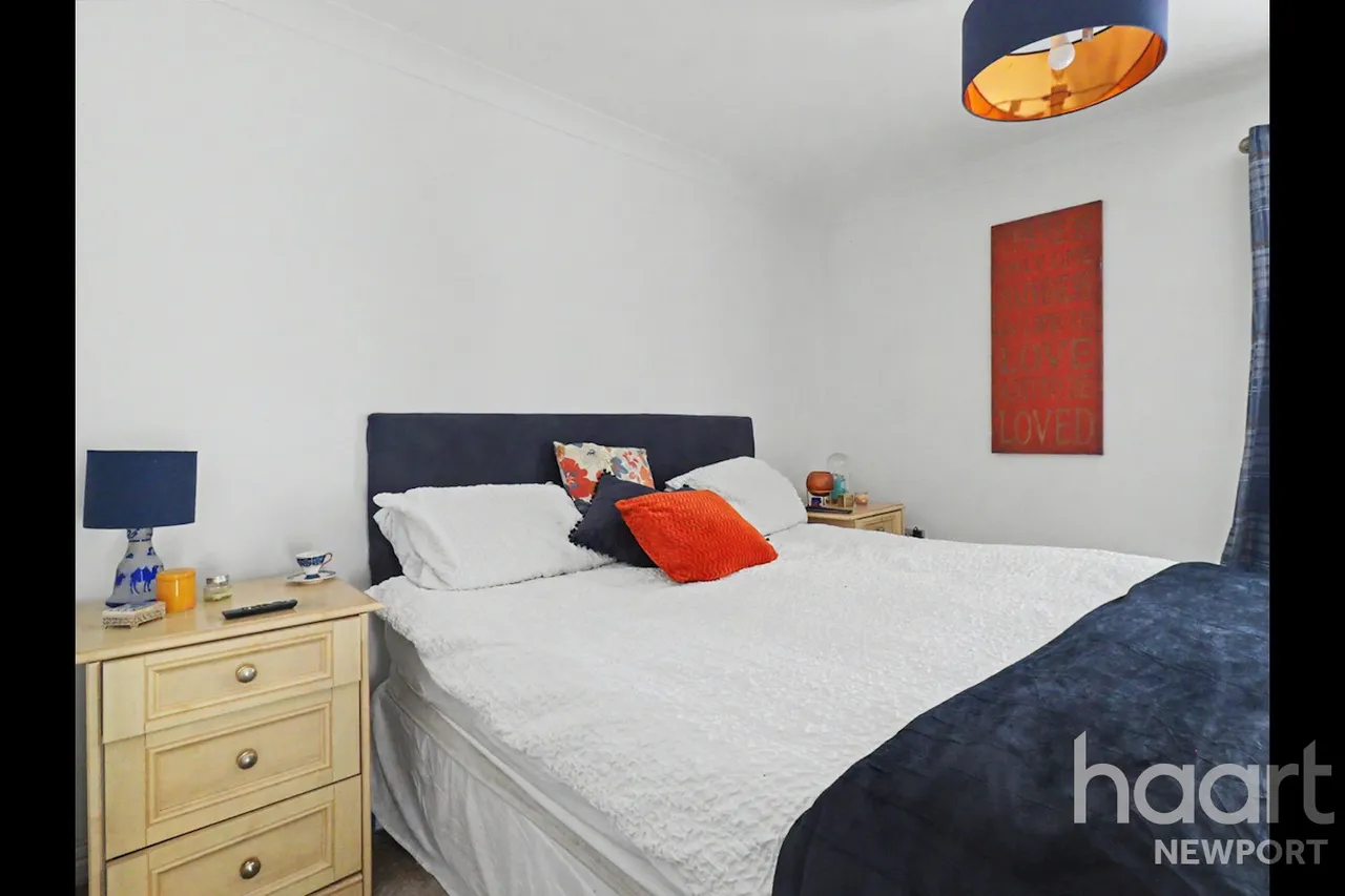 Fields Park Road, Newport, NP20, photo 14