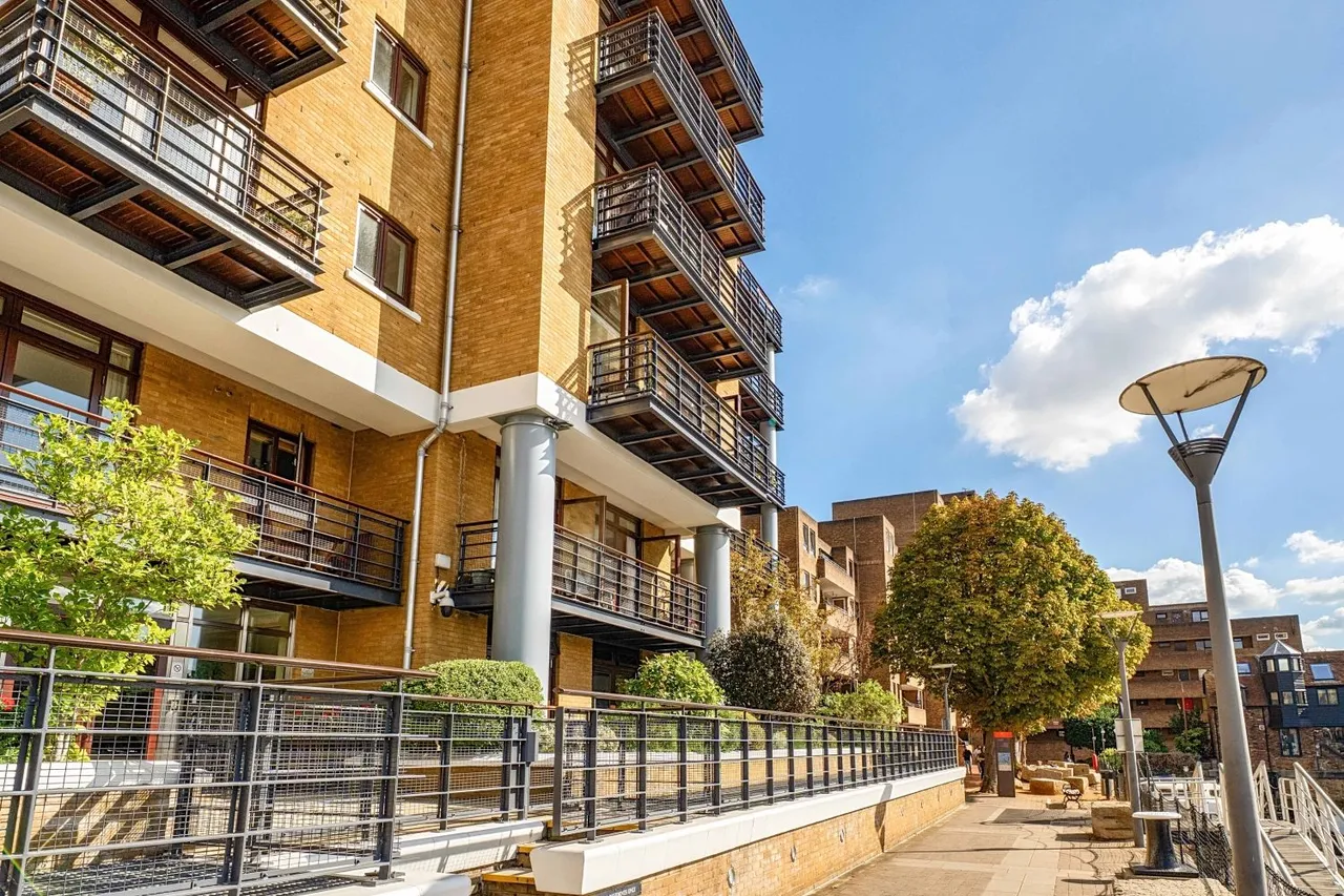 Thomas More Street, London, E1W, photo 5
