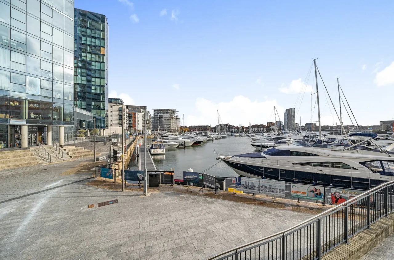 Ocean Way, Ocean Village, SO14, photo 10