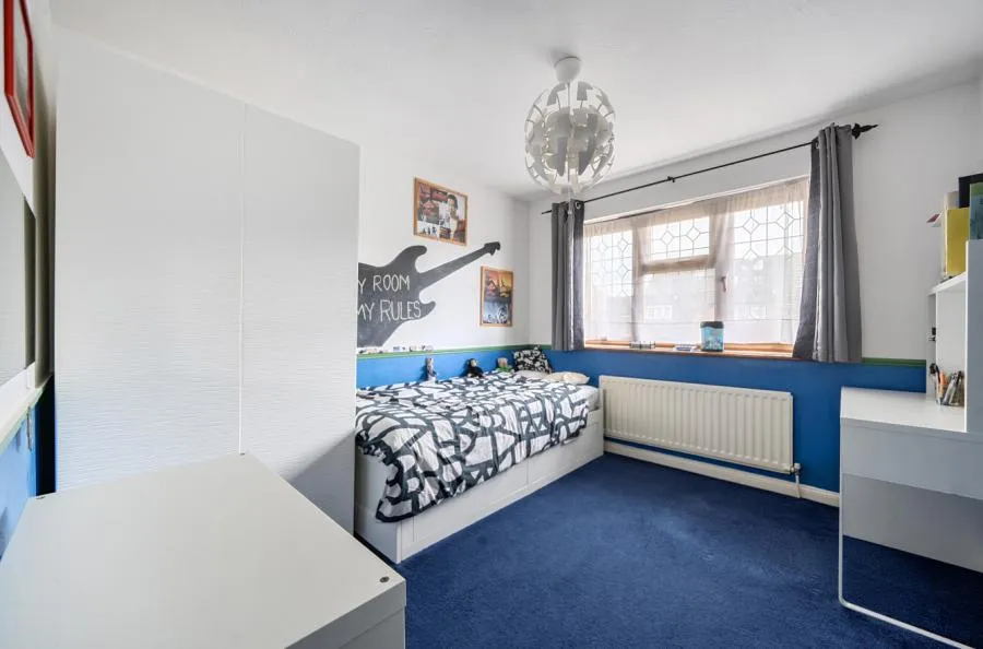 Kynaston Avenue, Aylesbury, HP21, photo 11