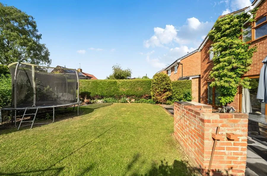 Kynaston Avenue, Aylesbury, HP21, photo 14