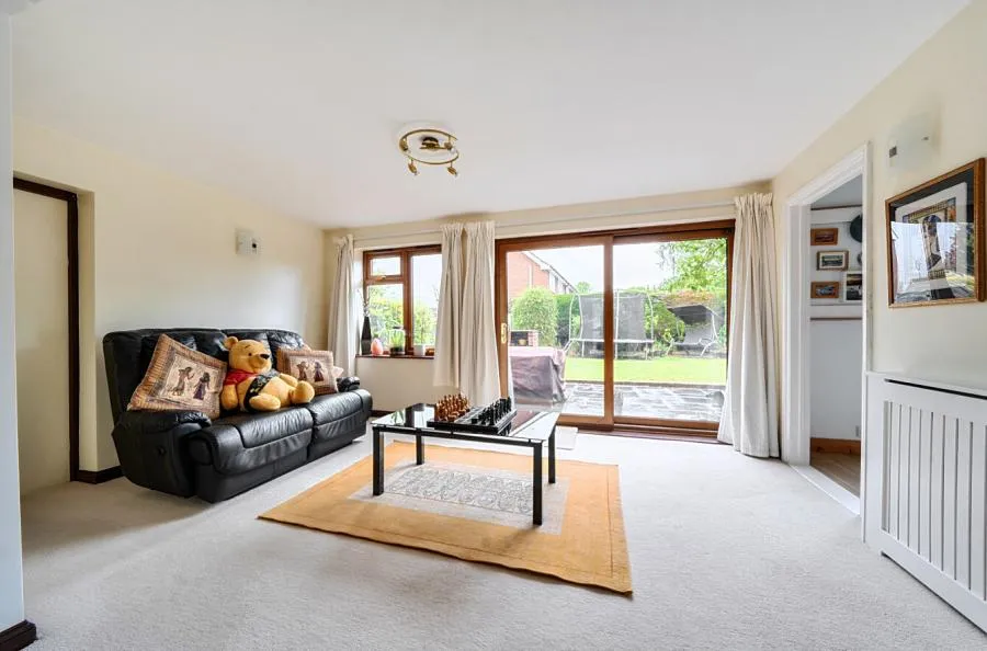 Kynaston Avenue, Aylesbury, HP21, photo 6