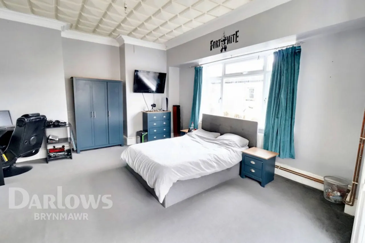 Tredegar Road, Ebbw Vale, photo 6