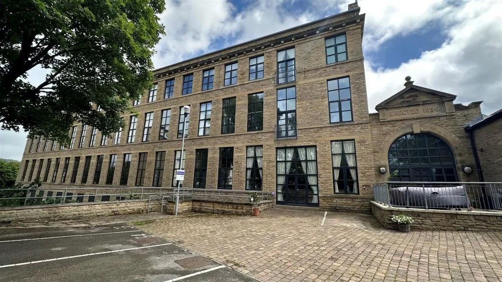 2 bed flat to rent, Whitfield Mill, Apperley Bridge