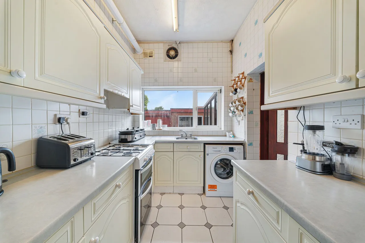 Upton Lane, Widnes, Widnes, WA8 9AQ, photo 7
