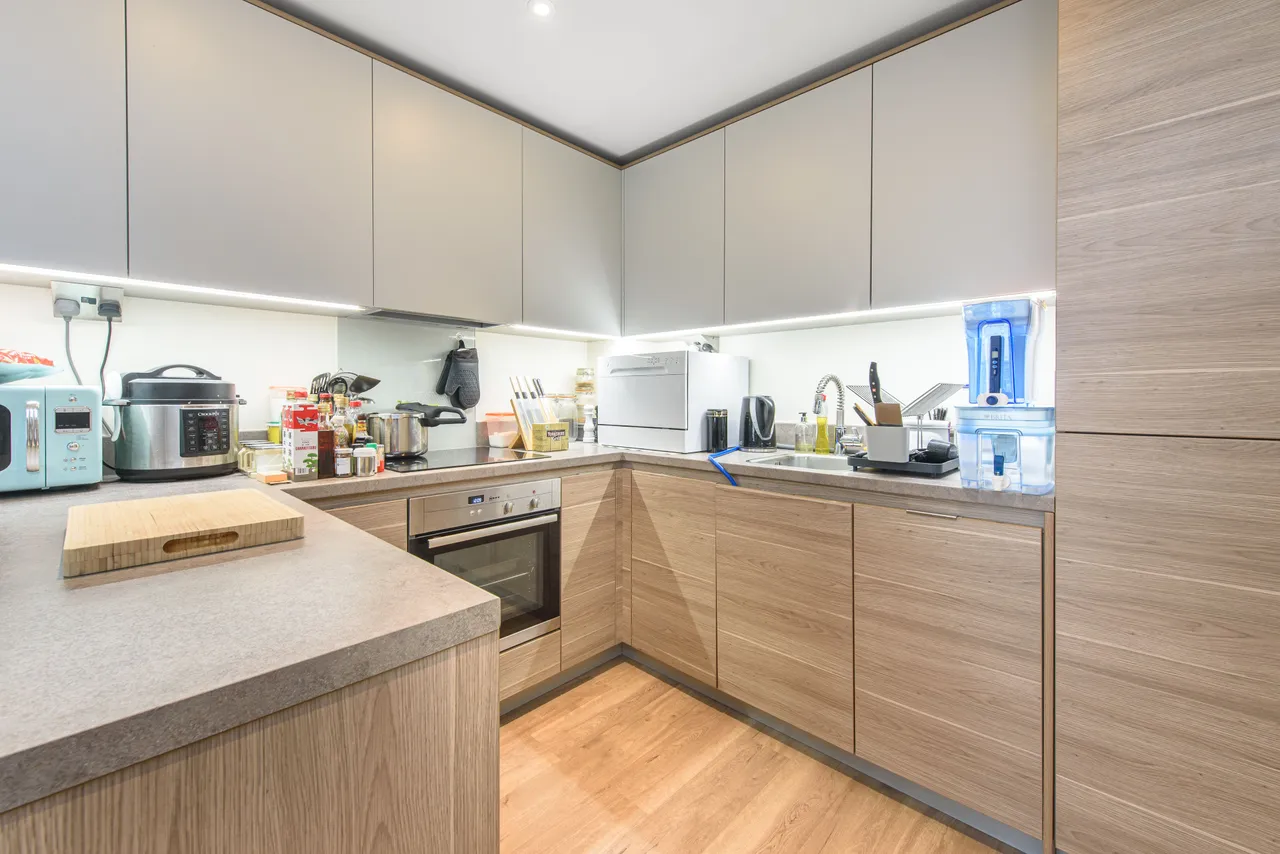 Flat 16, Goldhawk House, 10 Beaufort Square, London, photo 5