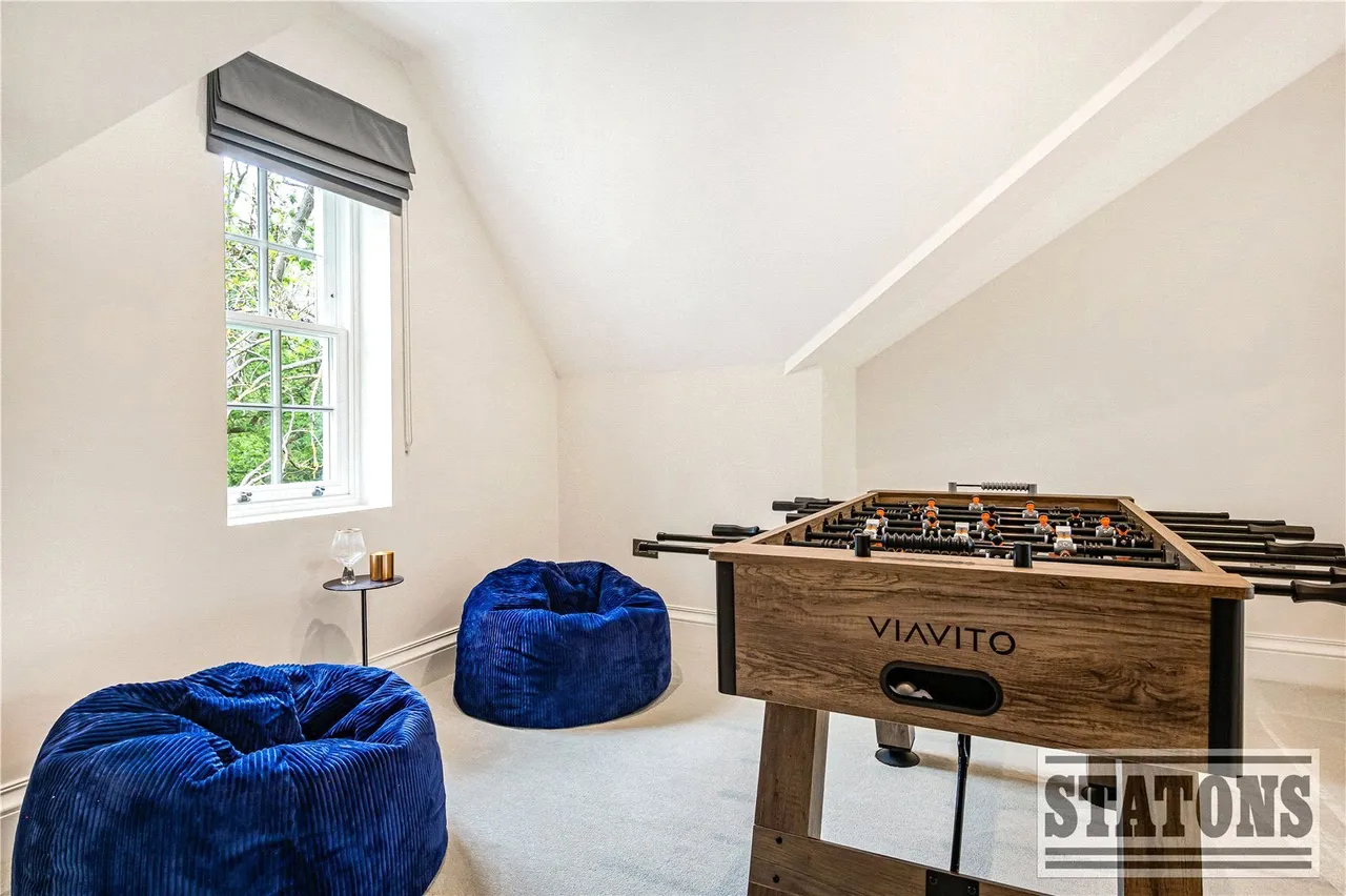 Cullinan Close, Cuffley, Hertfordshire, EN6 4FF, photo 21