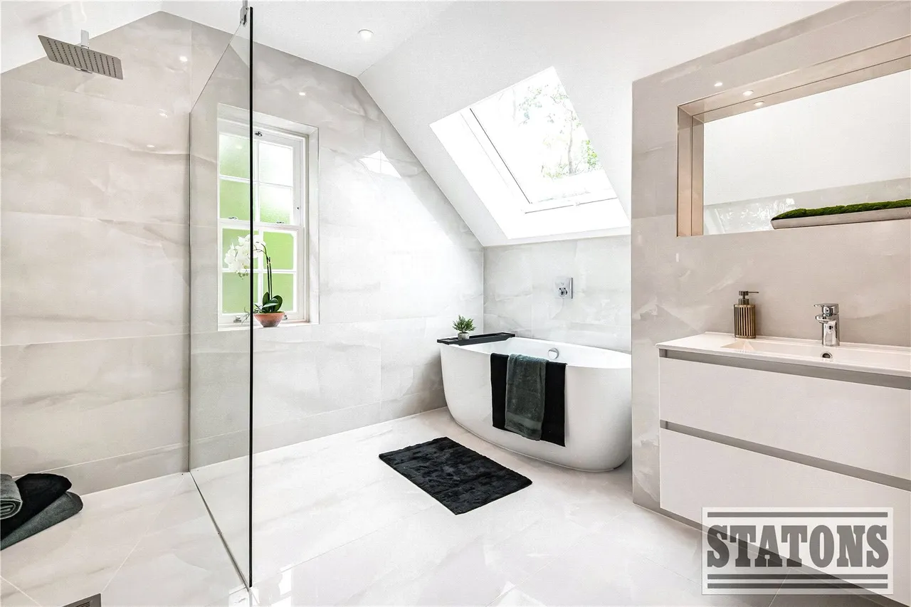 Cullinan Close, Cuffley, Hertfordshire, EN6 4FF, photo 18