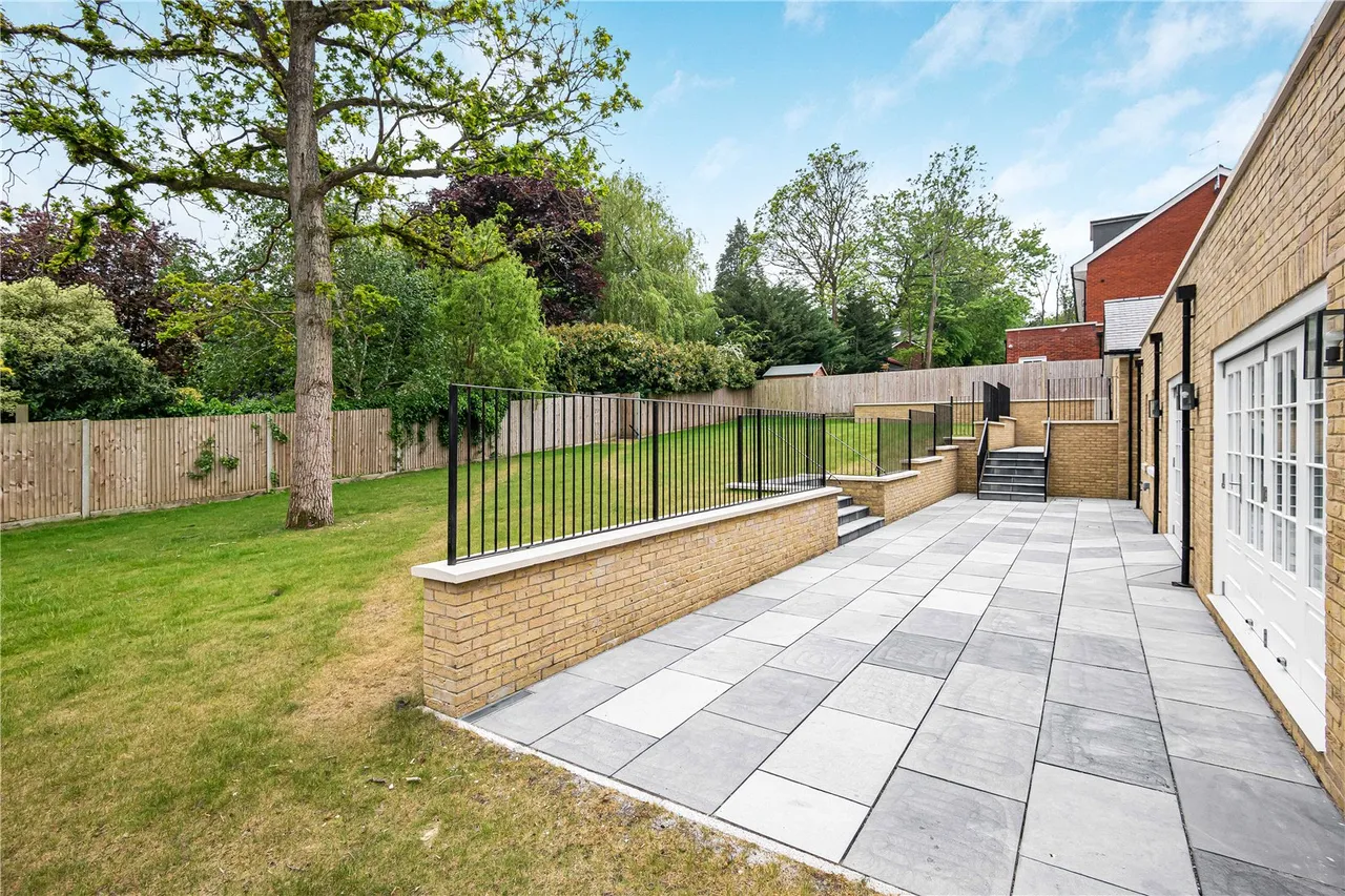 Cullinan Close, Cuffley, Hertfordshire, EN6 4FF, photo 22