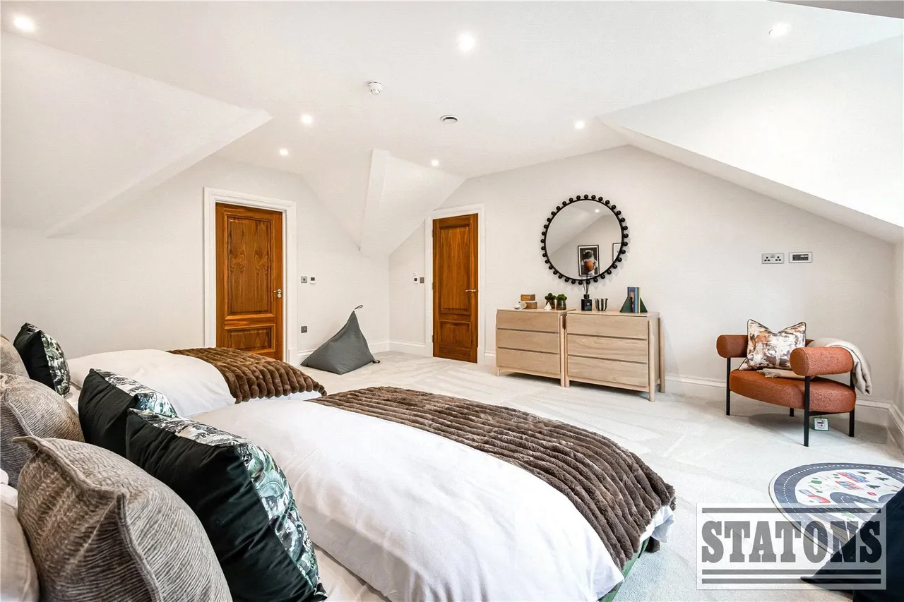 Cullinan Close, Cuffley, Hertfordshire, EN6 4FF, photo 16
