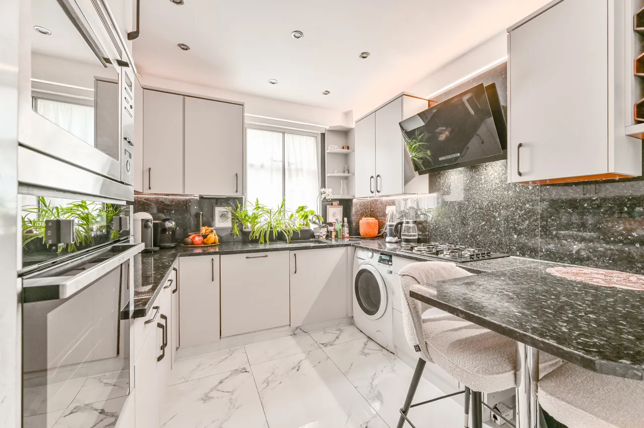 4 Brymon Court, 31-32 Montagu Square, London, photo 3