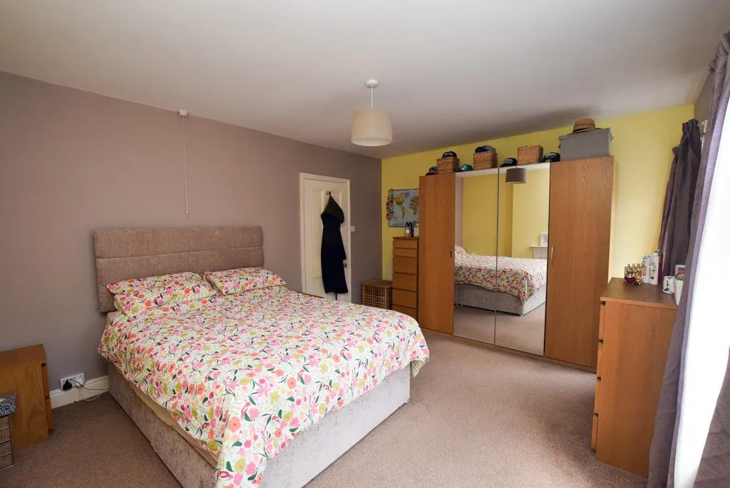 Stafford Road, Oakengates, TF2, photo 11