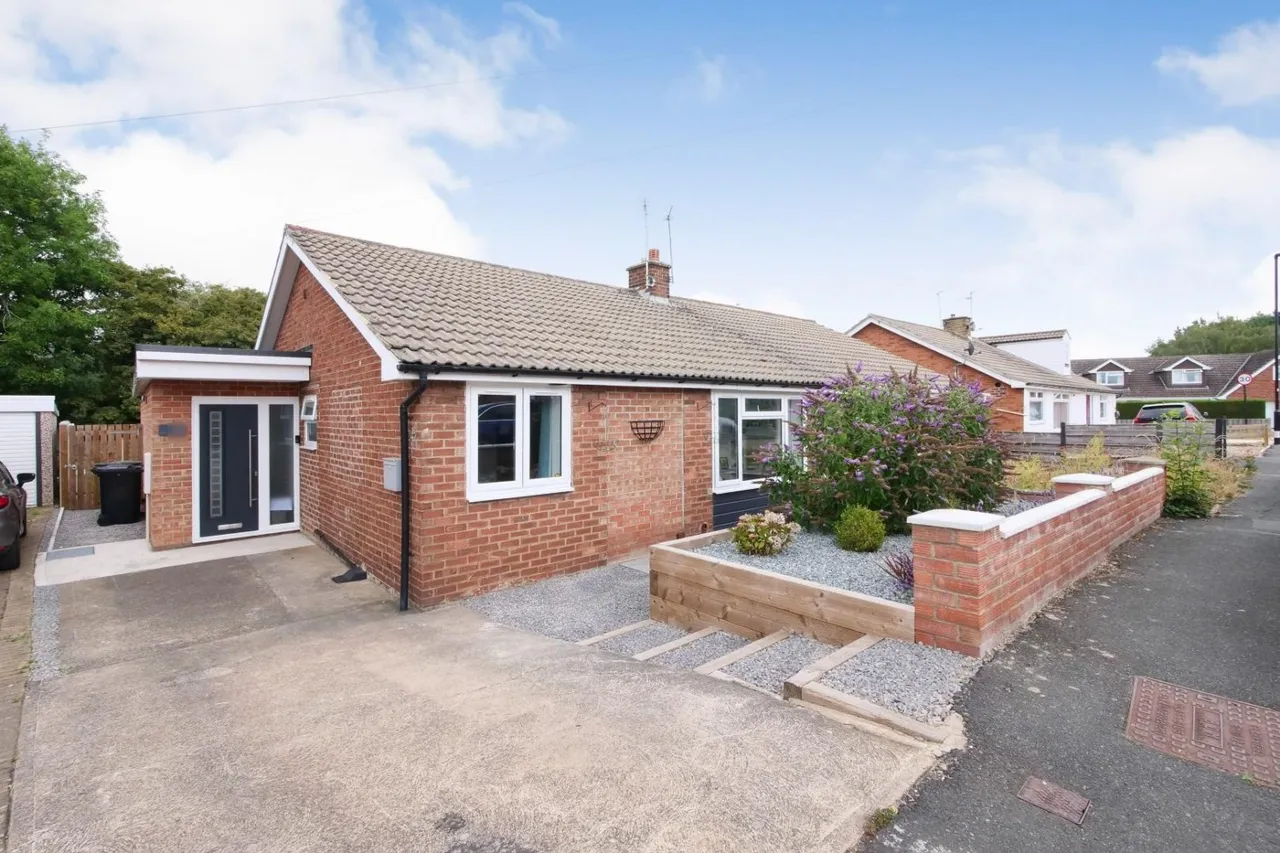 2 bed house for sale — Furness Drive, York