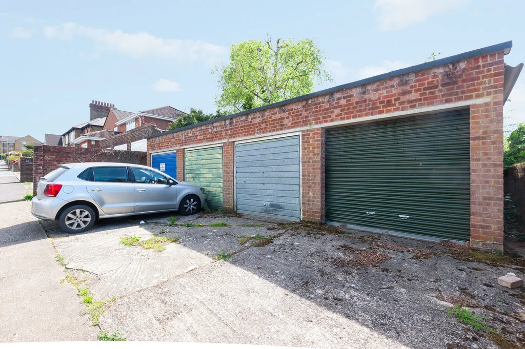 Harefield Road, Uxbridge, UB8, photo 18