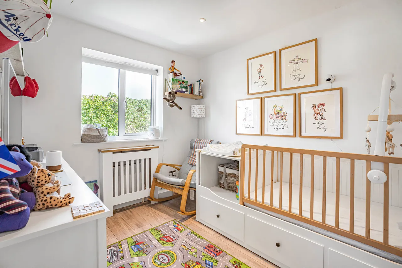 Charta Road, Egham, TW20, photo 17
