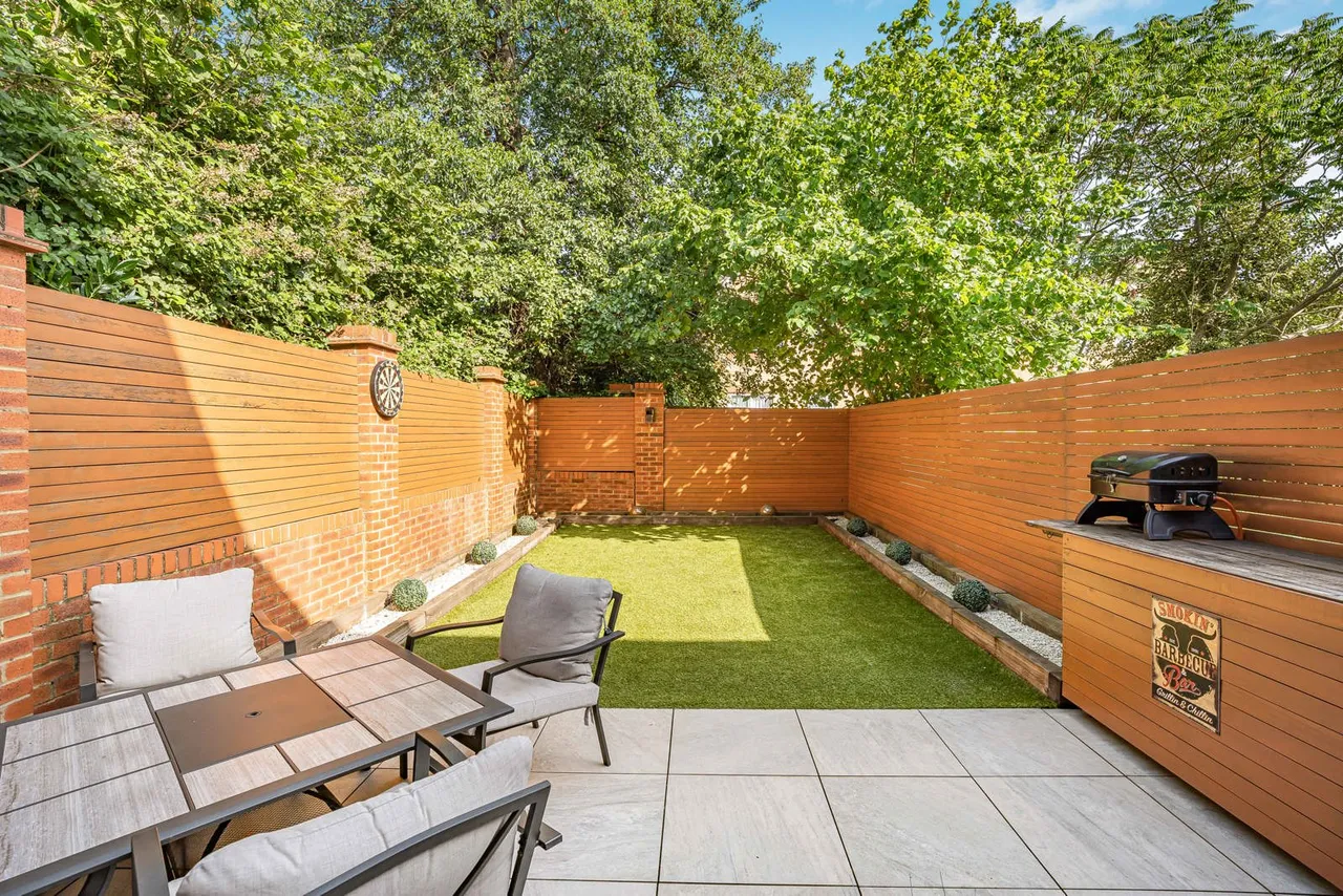 Charta Road, Egham, TW20, photo 13