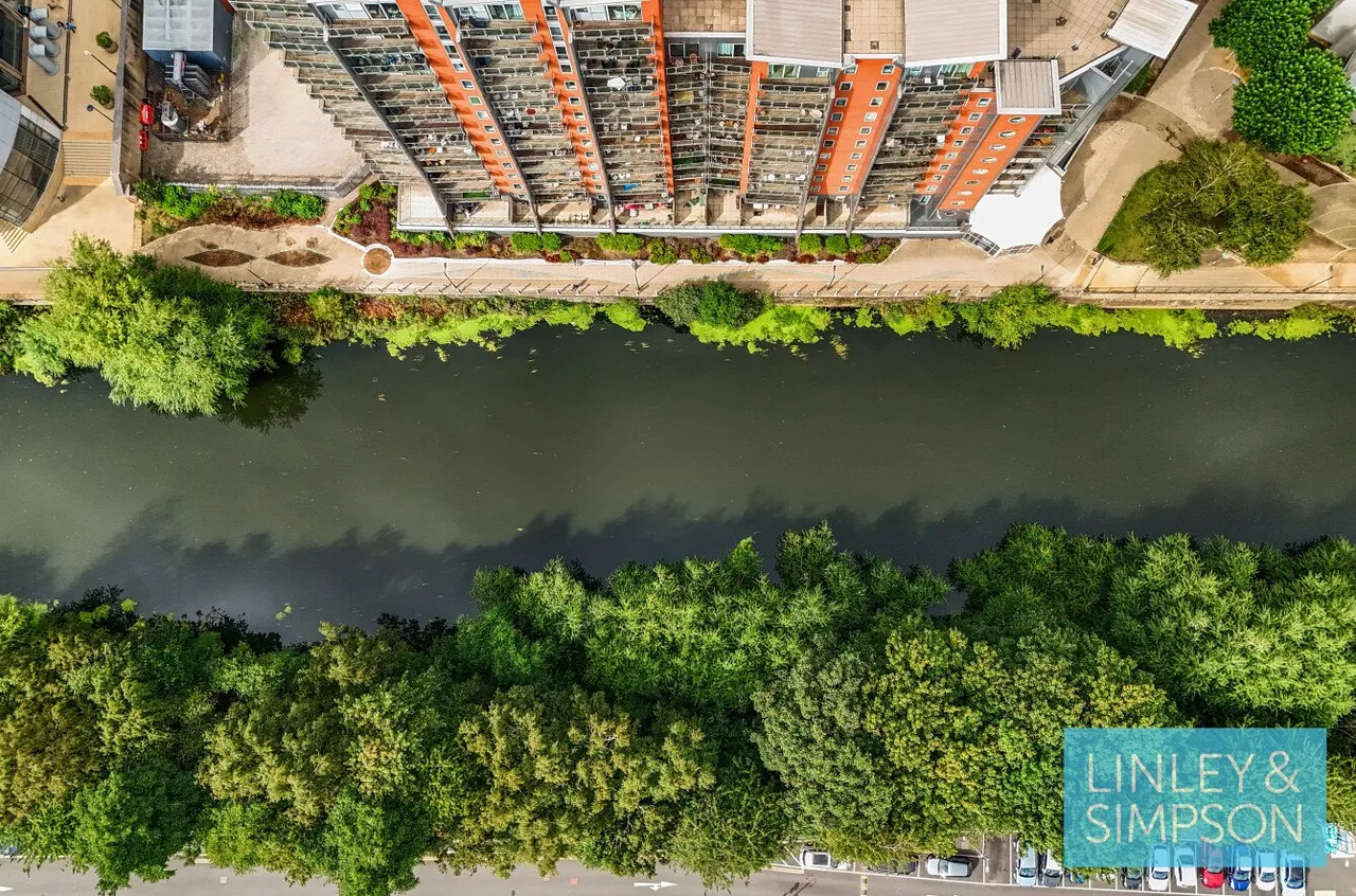 Whitehall Quay, Leeds, LS1, photo 2