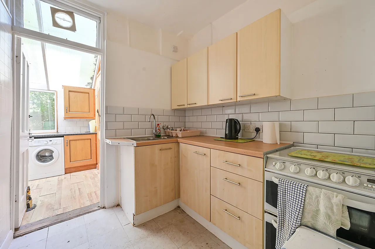 New Malden, KT3, photo 3