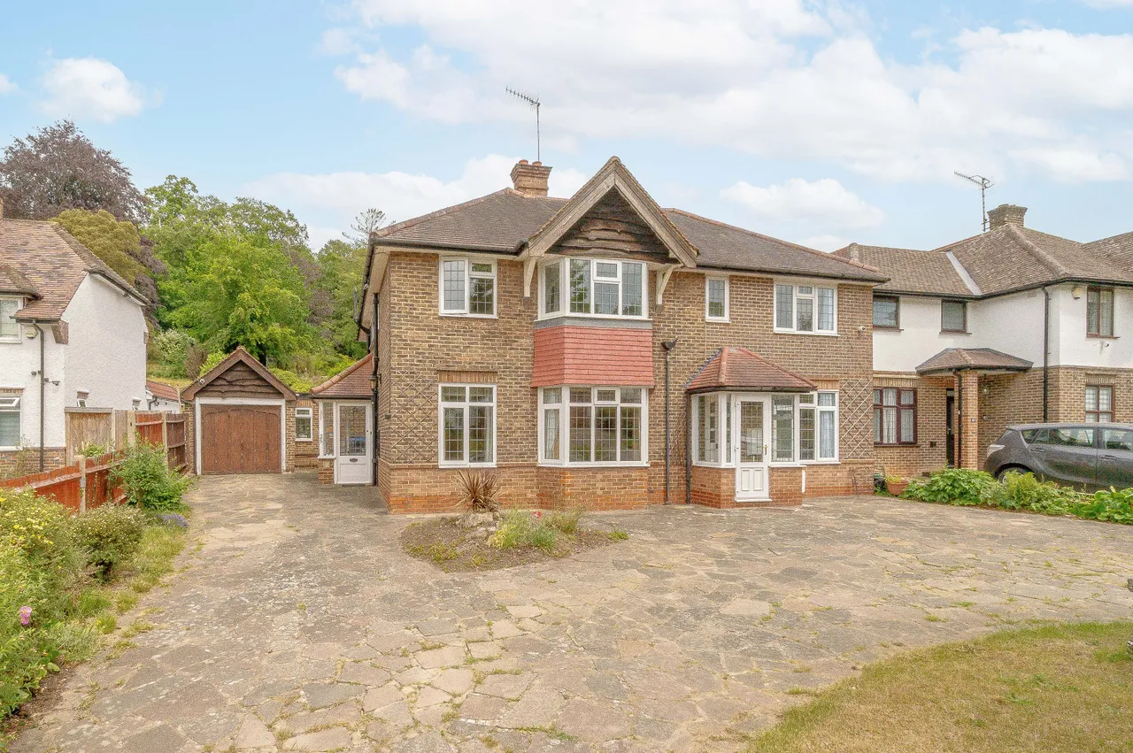 5 bed house for sale — 25 Croham Valley Road, South Croydon