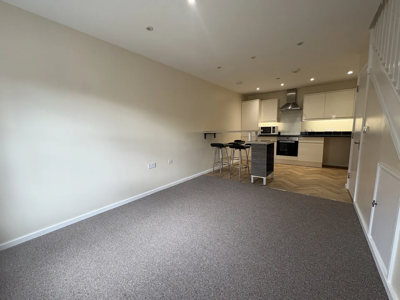 Minstrel Place, Minstrel Walk, March, photo 11