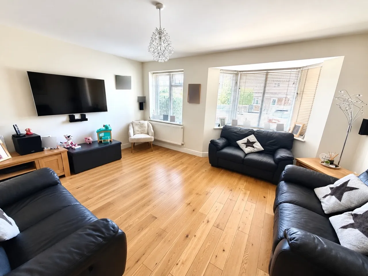 The Crescent, Surrey Egham, TW20, photo 2